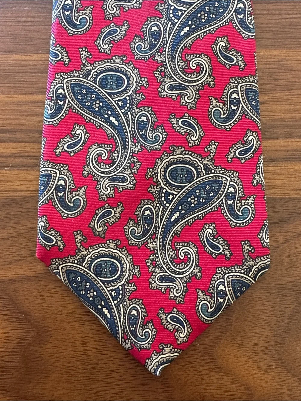 Christian Dior Pink-Red Paisley Silk Tie with Navy Accents
